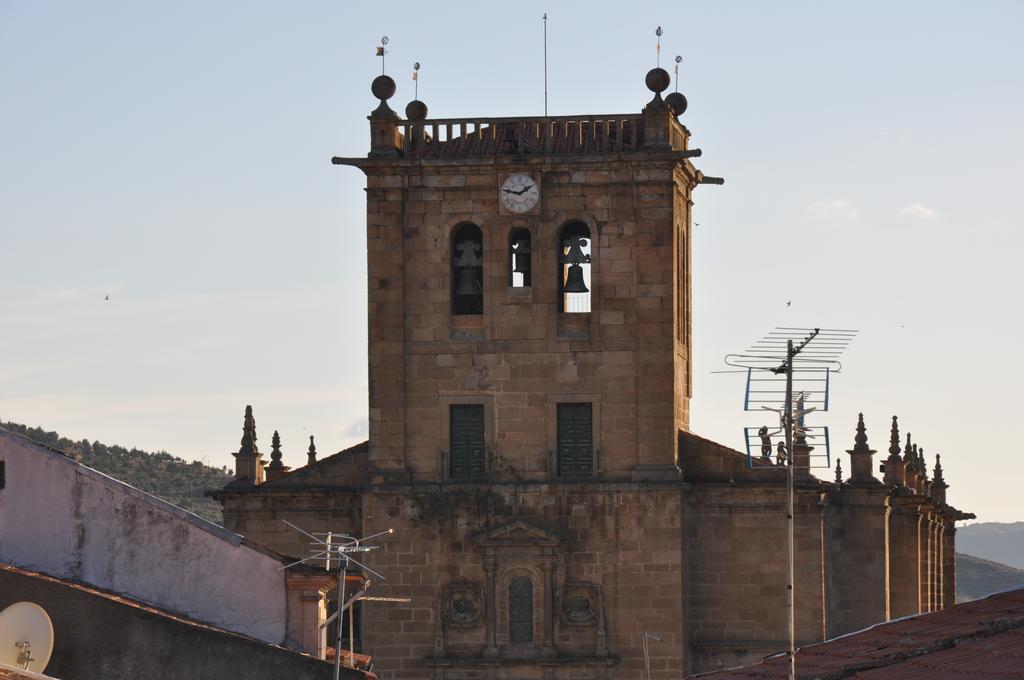 בית הארחה טורה דה מונקורבו 	Casa Dona Maria Luiza מראה חיצוני תמונה