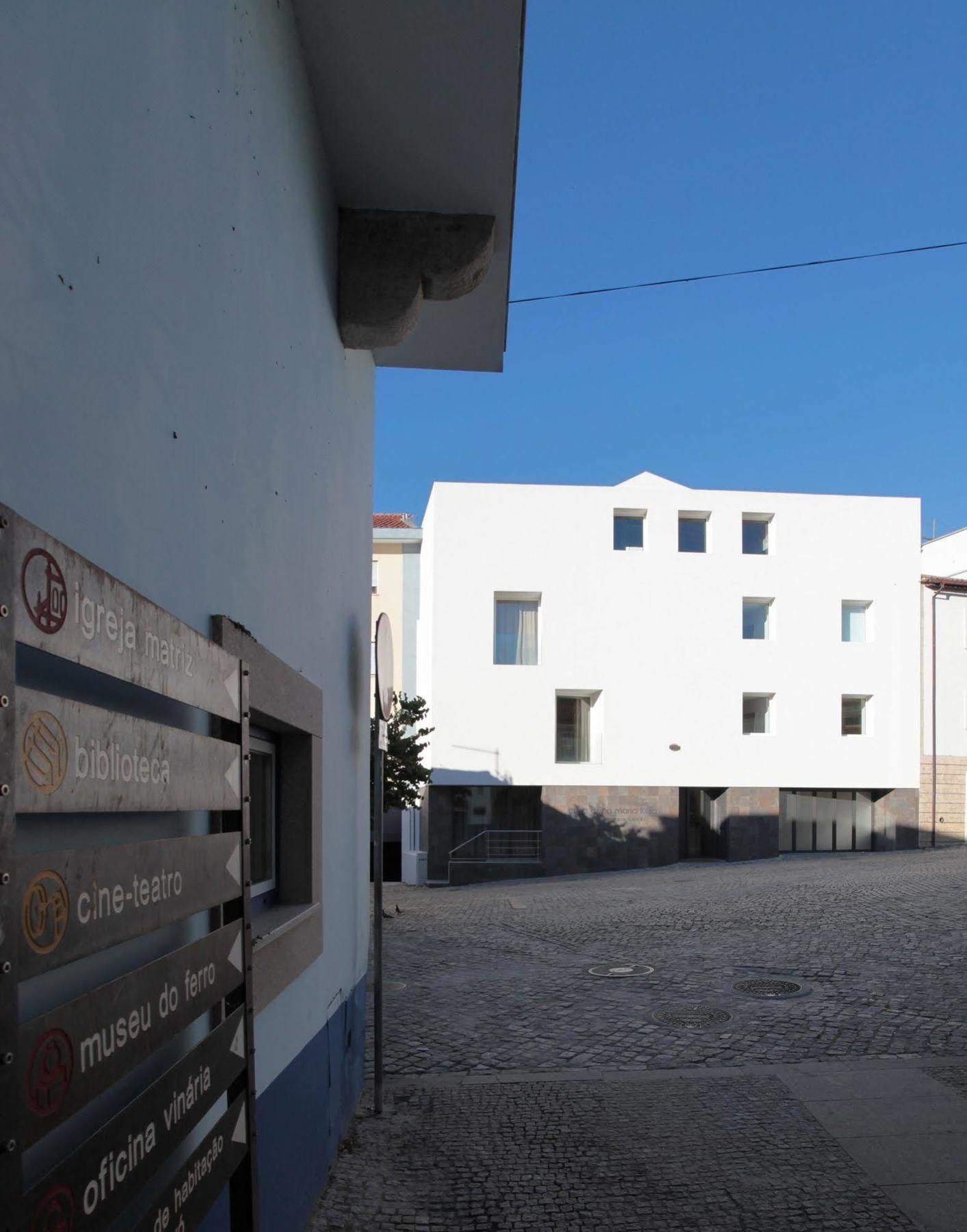 בית הארחה טורה דה מונקורבו 	Casa Dona Maria Luiza מראה חיצוני תמונה